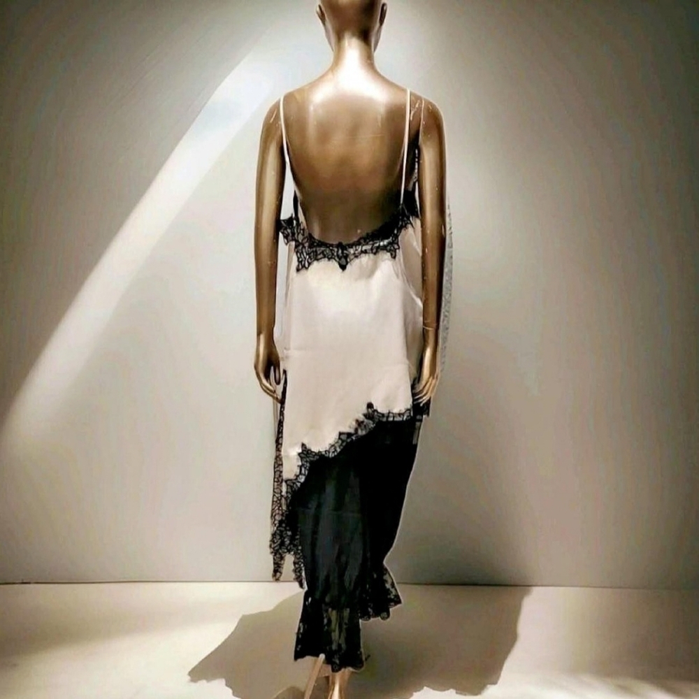 NWT Flowy White Lace Trim Asymmetrical Hem Silky Satin Camisole Top Sz L - Picture 14 of 16